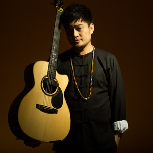 玩弄熟女的荫毛荫蒂大
